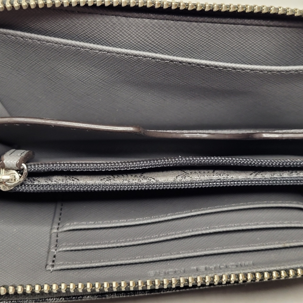 Michael Kors Zip Around Large Jet Set Wallet - Picture 8 of 8